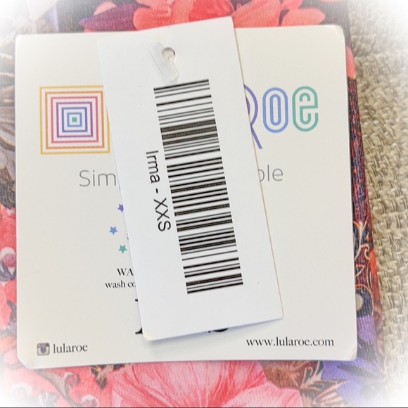 💕NWT Super Cute Lularoe Irma Floral Top💕 - Picture 4 of 10